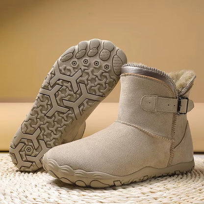 Śniegowce barefoot w kolorze piaskowego beżu z widokiem na antypoślizgową podeszwę