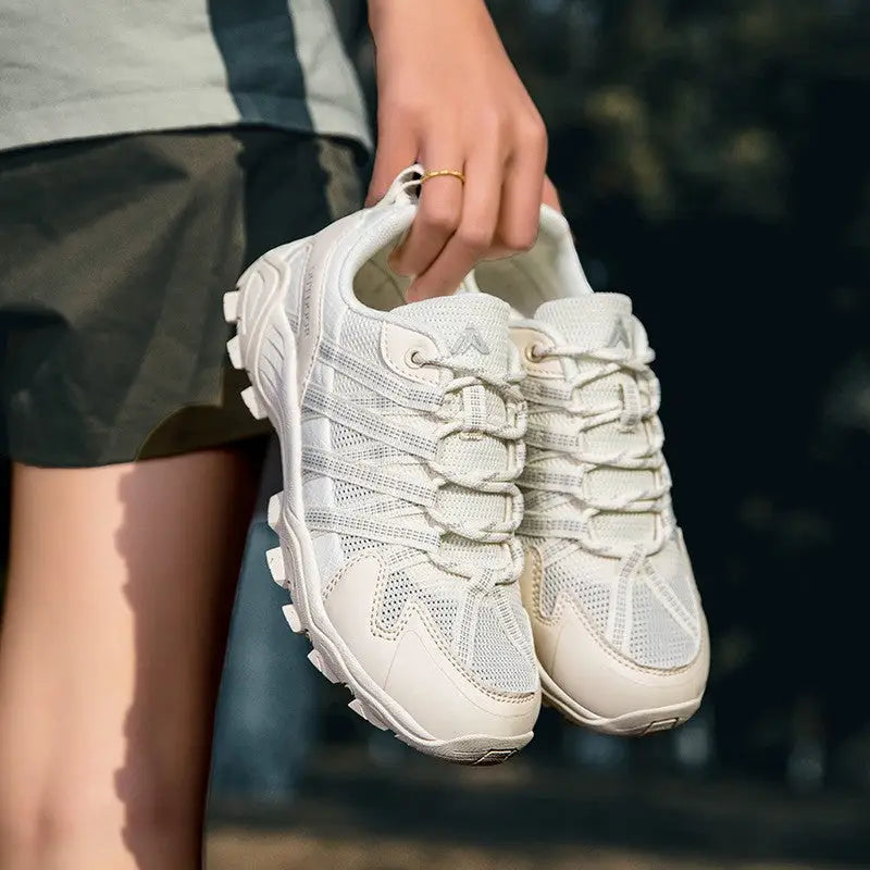 Buty trekkingowe męskie ze stabilną podeszwą profilowaną