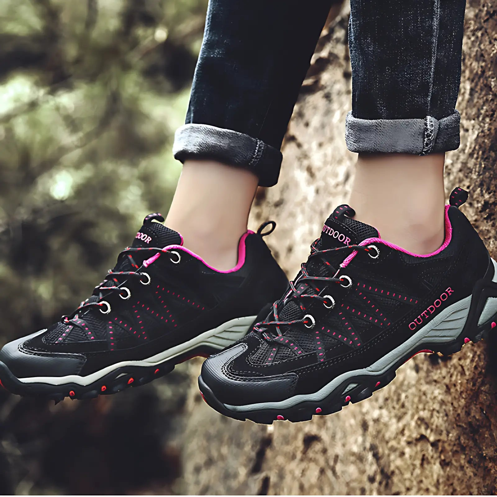 Buty trekkingowe damskie z profilowaną podeszwą i welurową cholewką