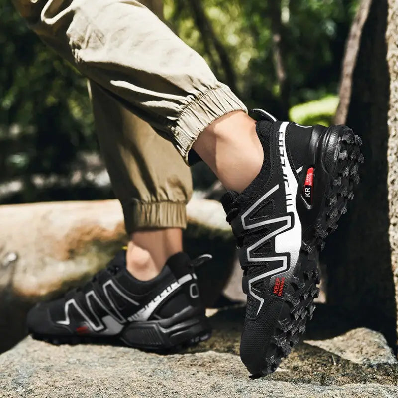 Lekkie, oddychające buty trekkingowe męskie z głębokim bieżnikiem