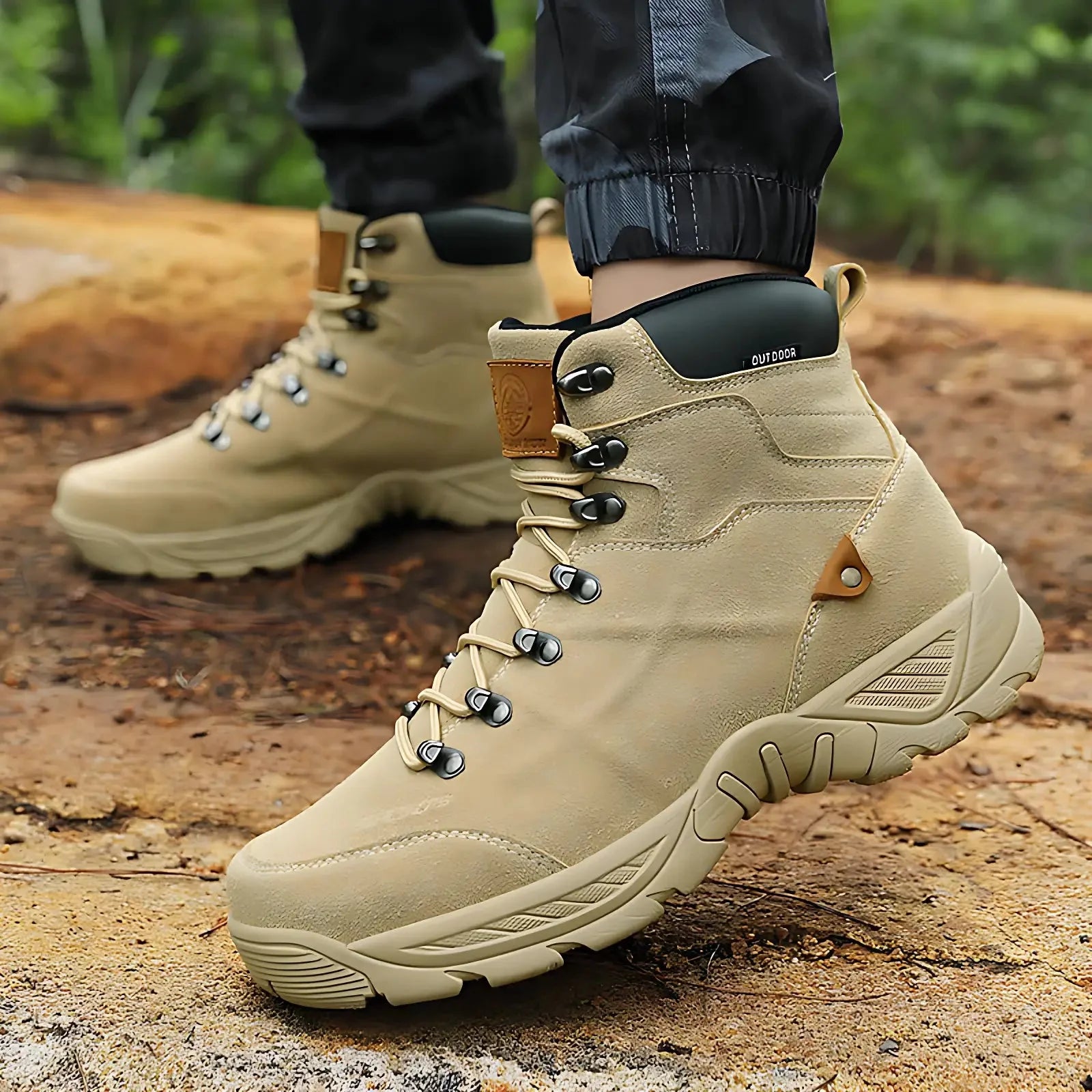 Buty trekkingowe męskie za kostkę z głębokim bieżnikiem